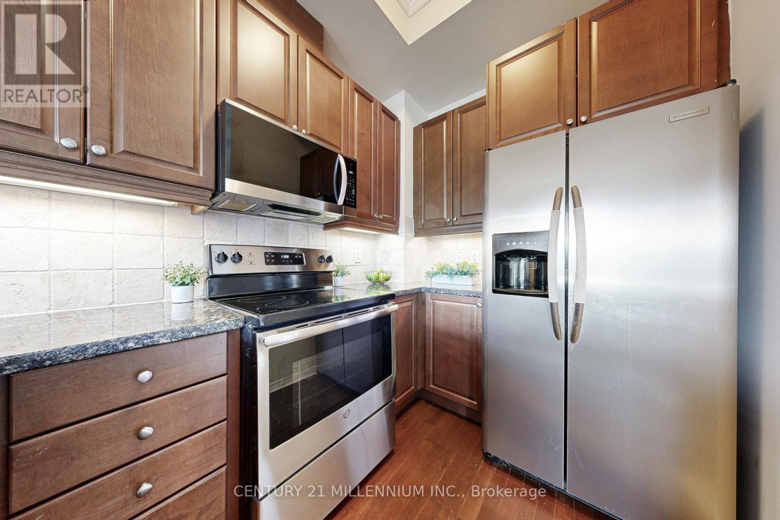 Photo 8 of Ph 4 483 Faith Drive, Mississauga ON