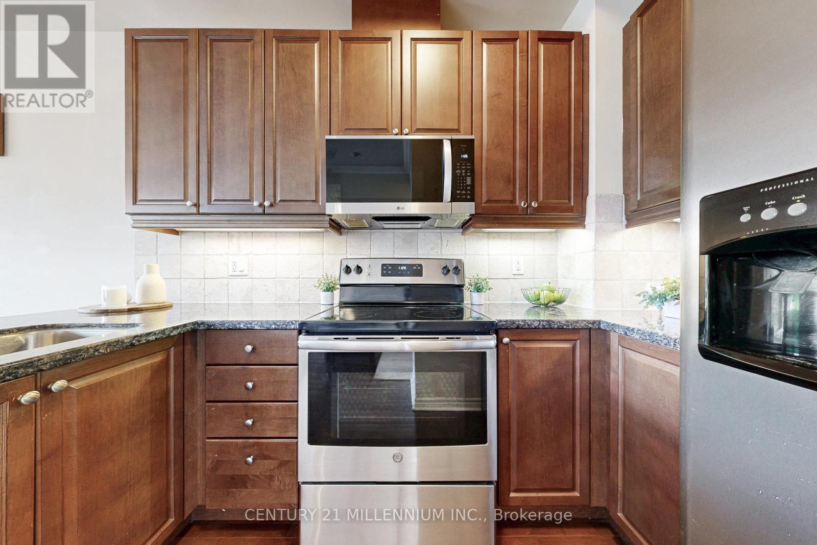 Photo 9 of Ph 4 483 Faith Drive, Mississauga ON