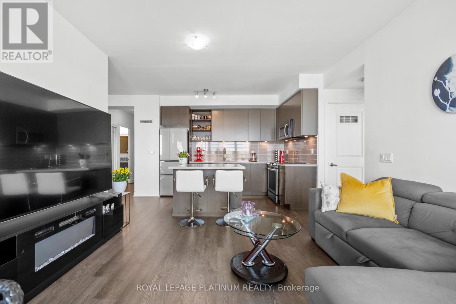 Photo 10 of 409 4699 Glen Erin Drive, Mississauga ON