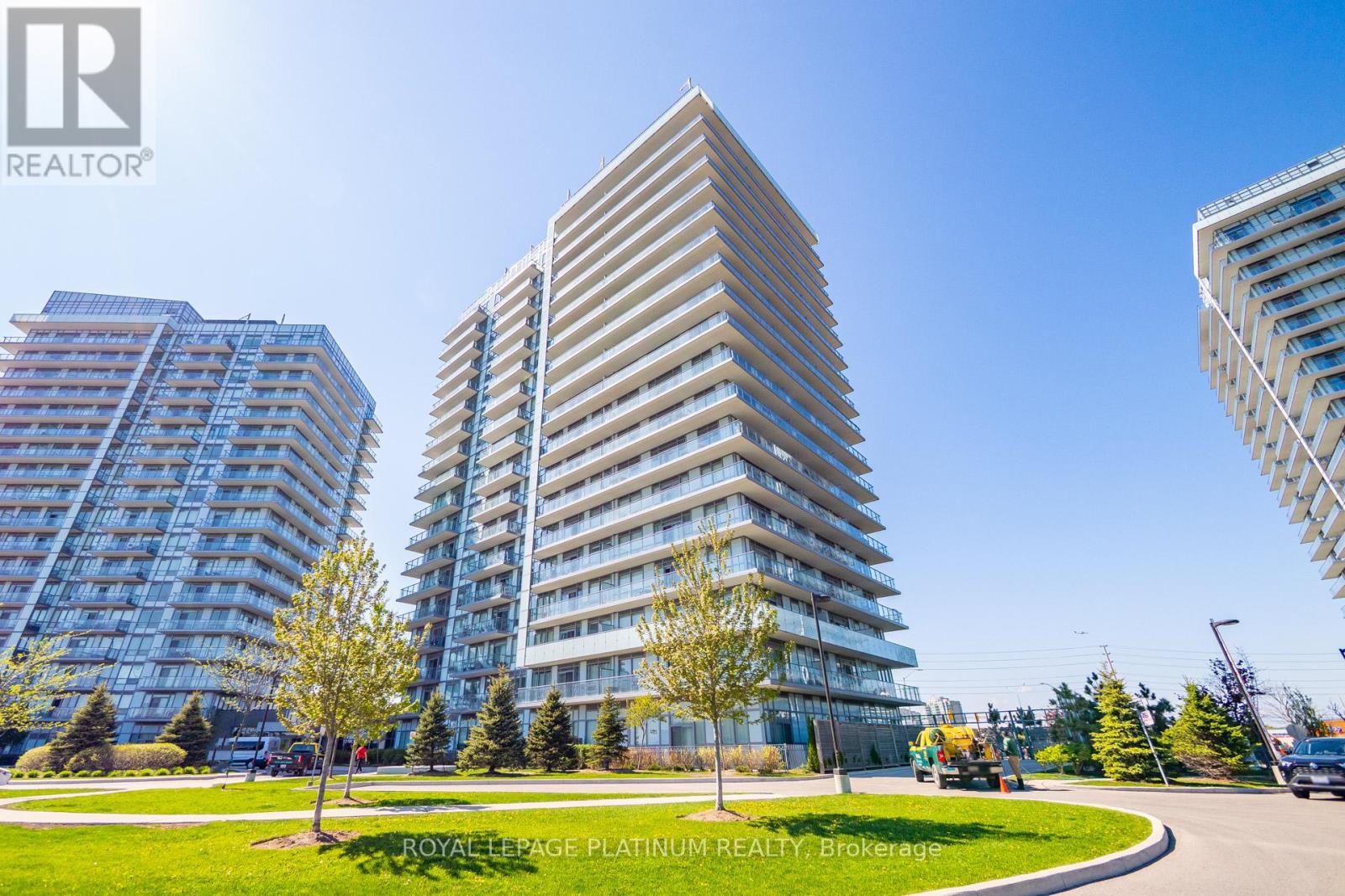 Photo 16 of 409 4699 Glen Erin Drive, Mississauga ON