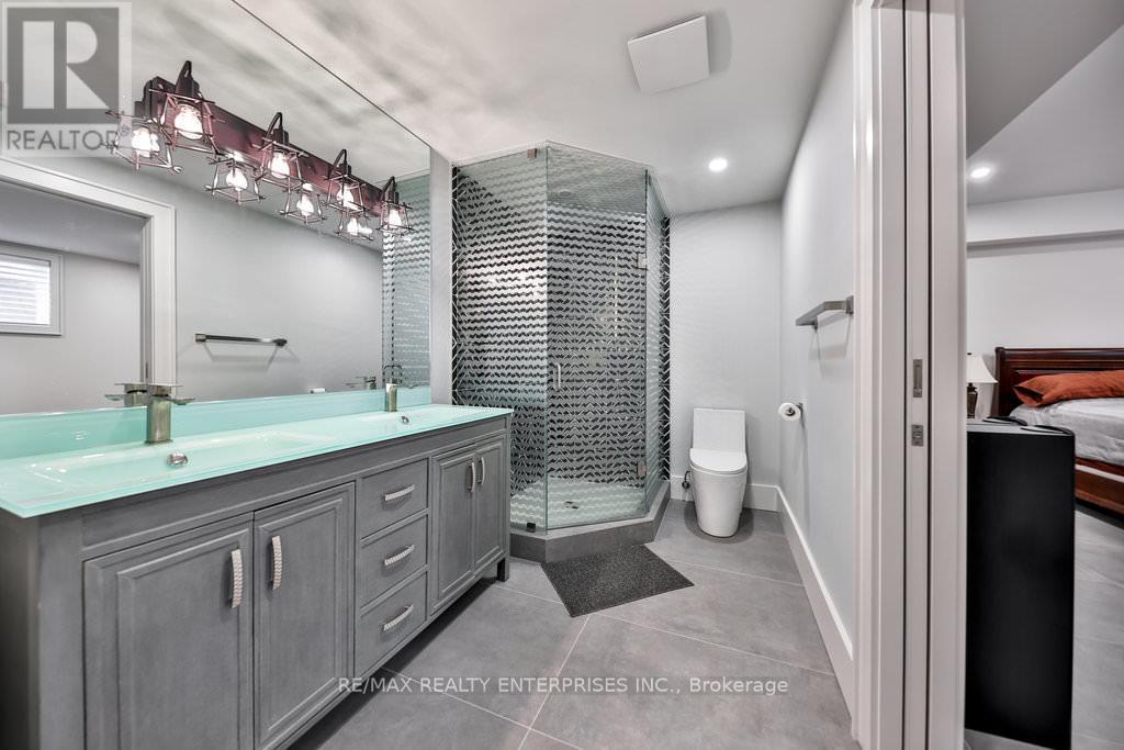 Photo 30 of 1372 Kenmuir Avenue, Mississauga ON