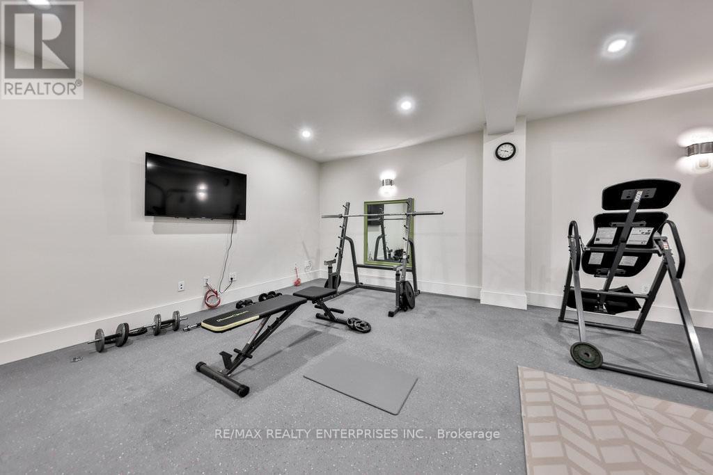 Photo 32 of 1372 Kenmuir Avenue, Mississauga ON