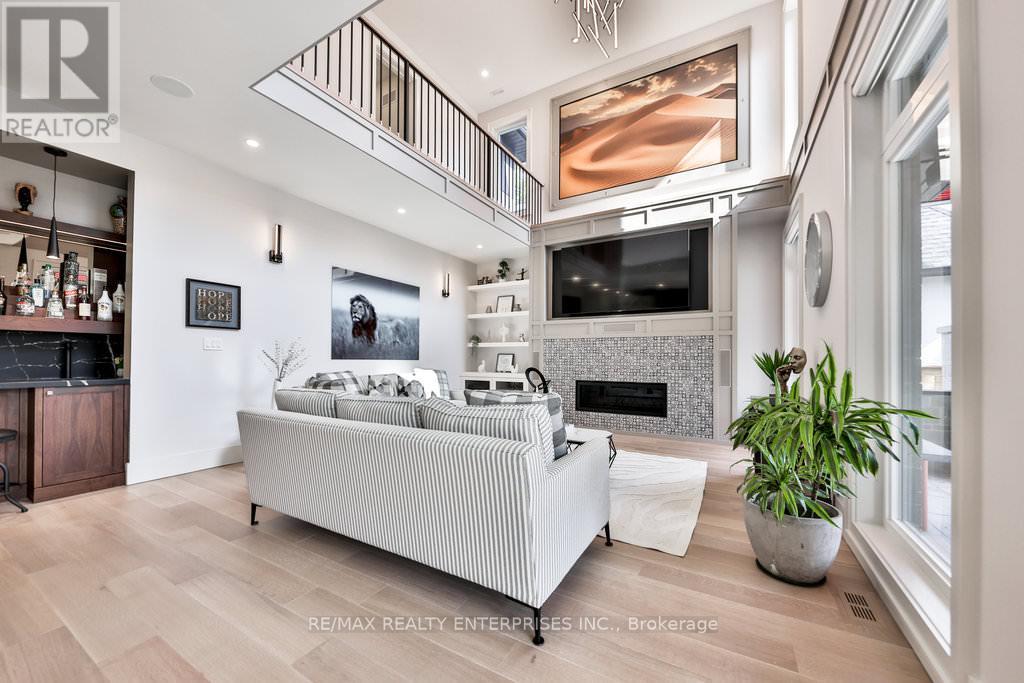 Photo 5 of 1372 Kenmuir Avenue, Mississauga ON