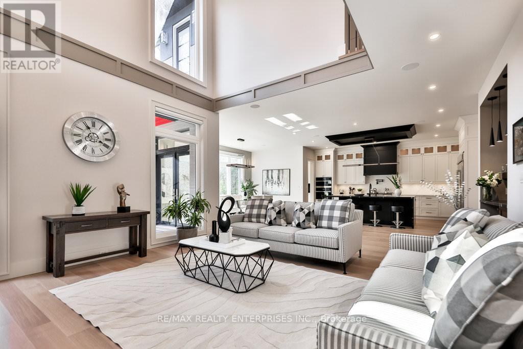 Photo 7 of 1372 Kenmuir Avenue, Mississauga ON
