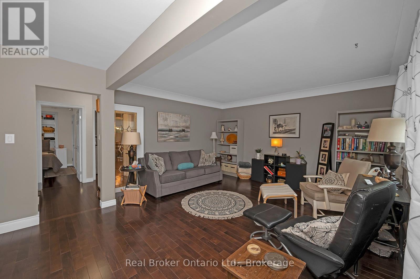 Photo 1 of 2 Cherry Avenue, Grimsby ON