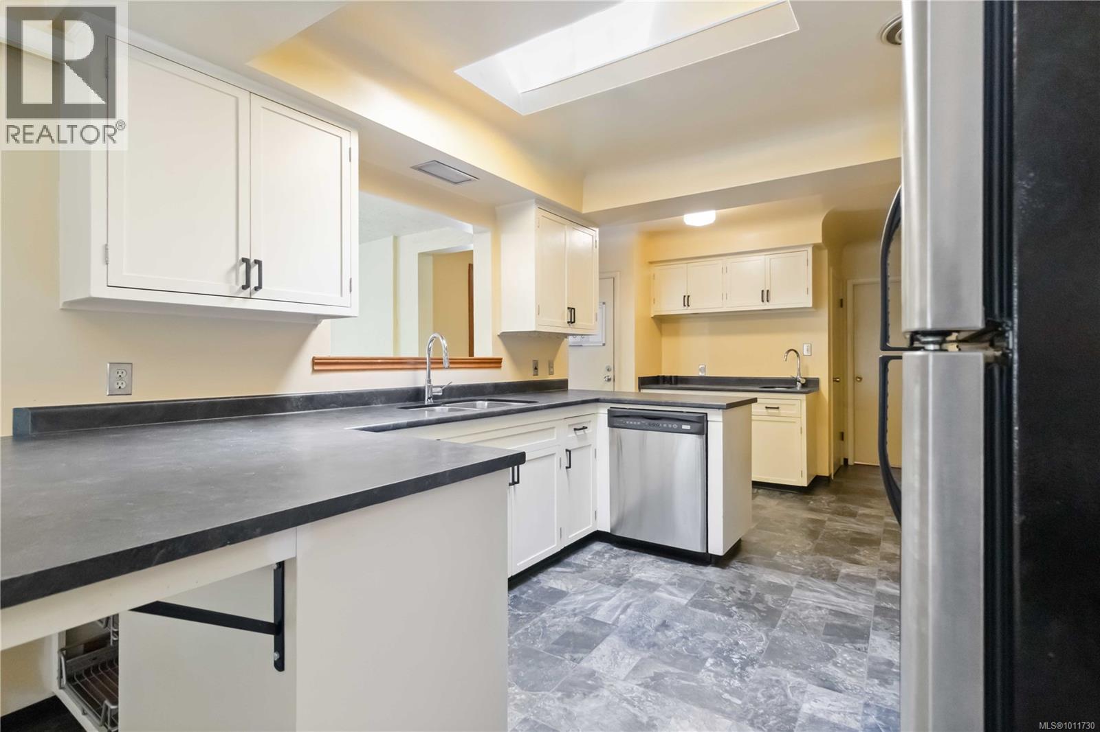  3836 Pitcombe Place, Saanich
