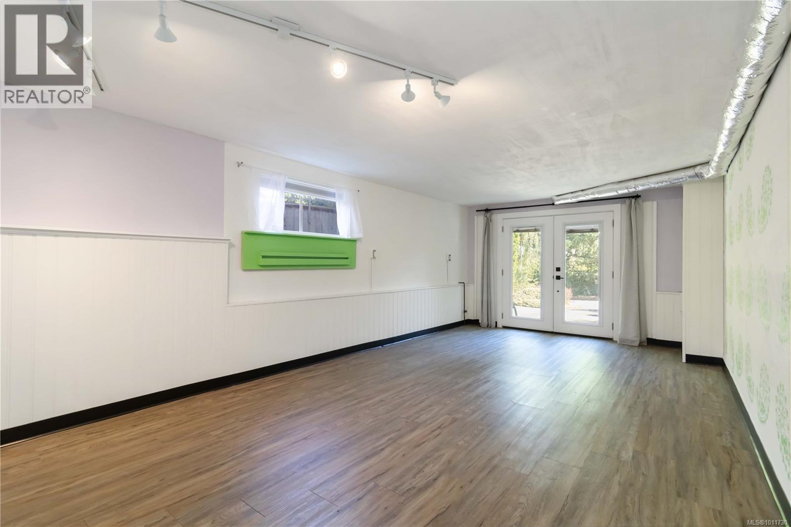  3836 Pitcombe Place, Saanich