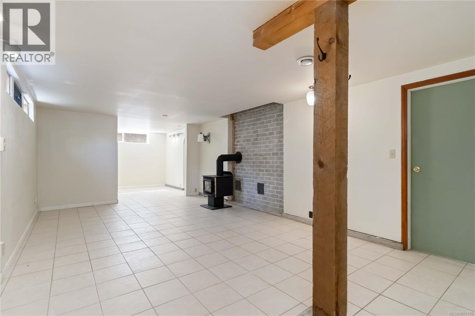  3836 Pitcombe Place, Saanich