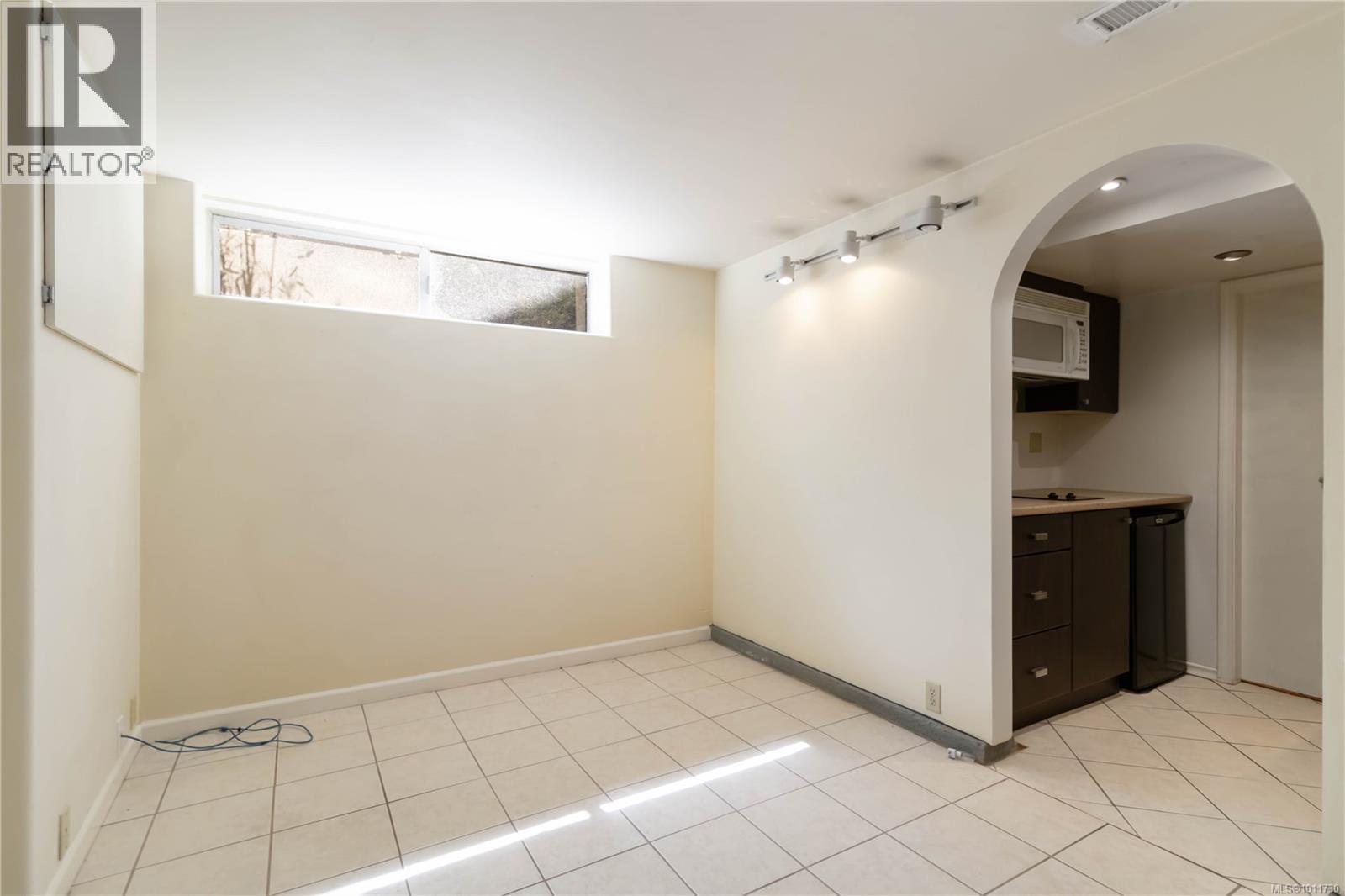  3836 Pitcombe Place, Saanich