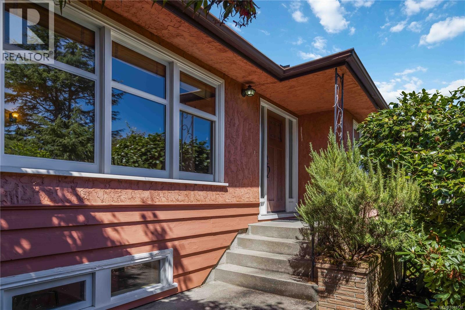  3836 Pitcombe Place, Saanich