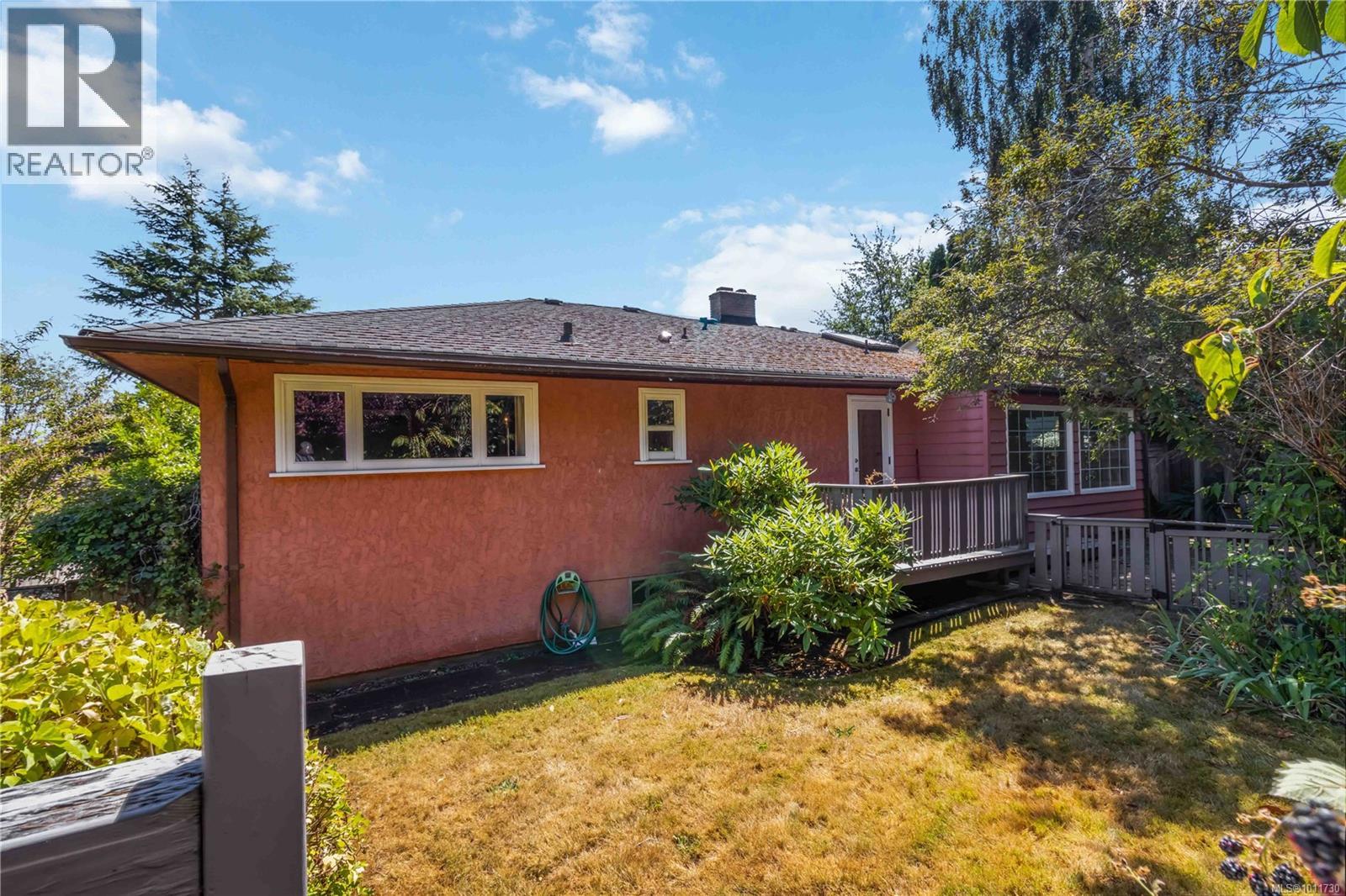  3836 Pitcombe Place, Saanich