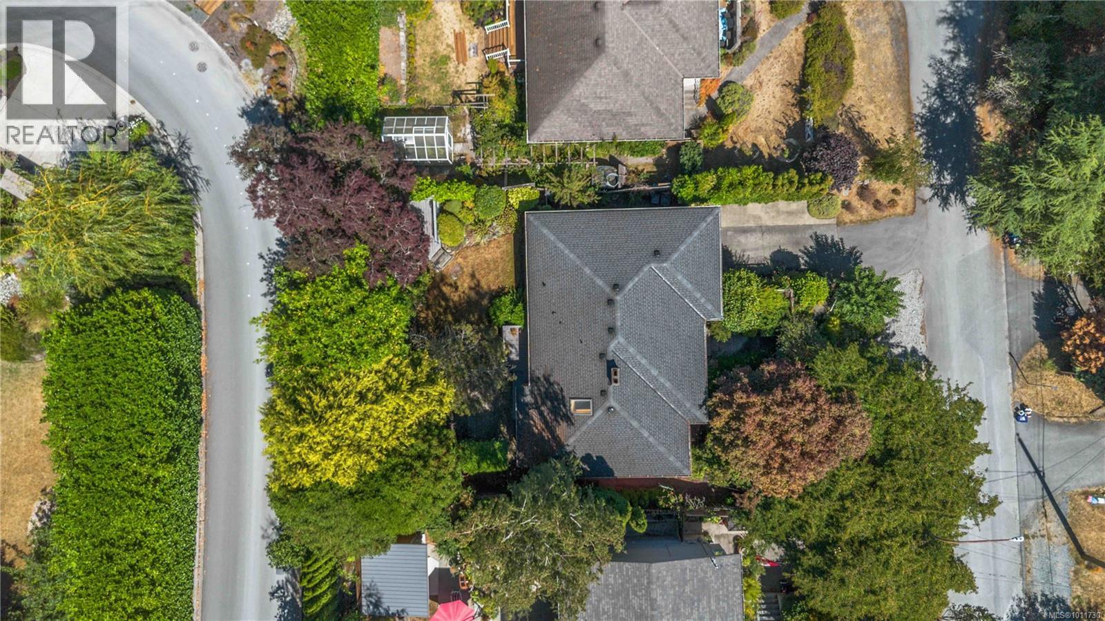  3836 Pitcombe Place, Saanich