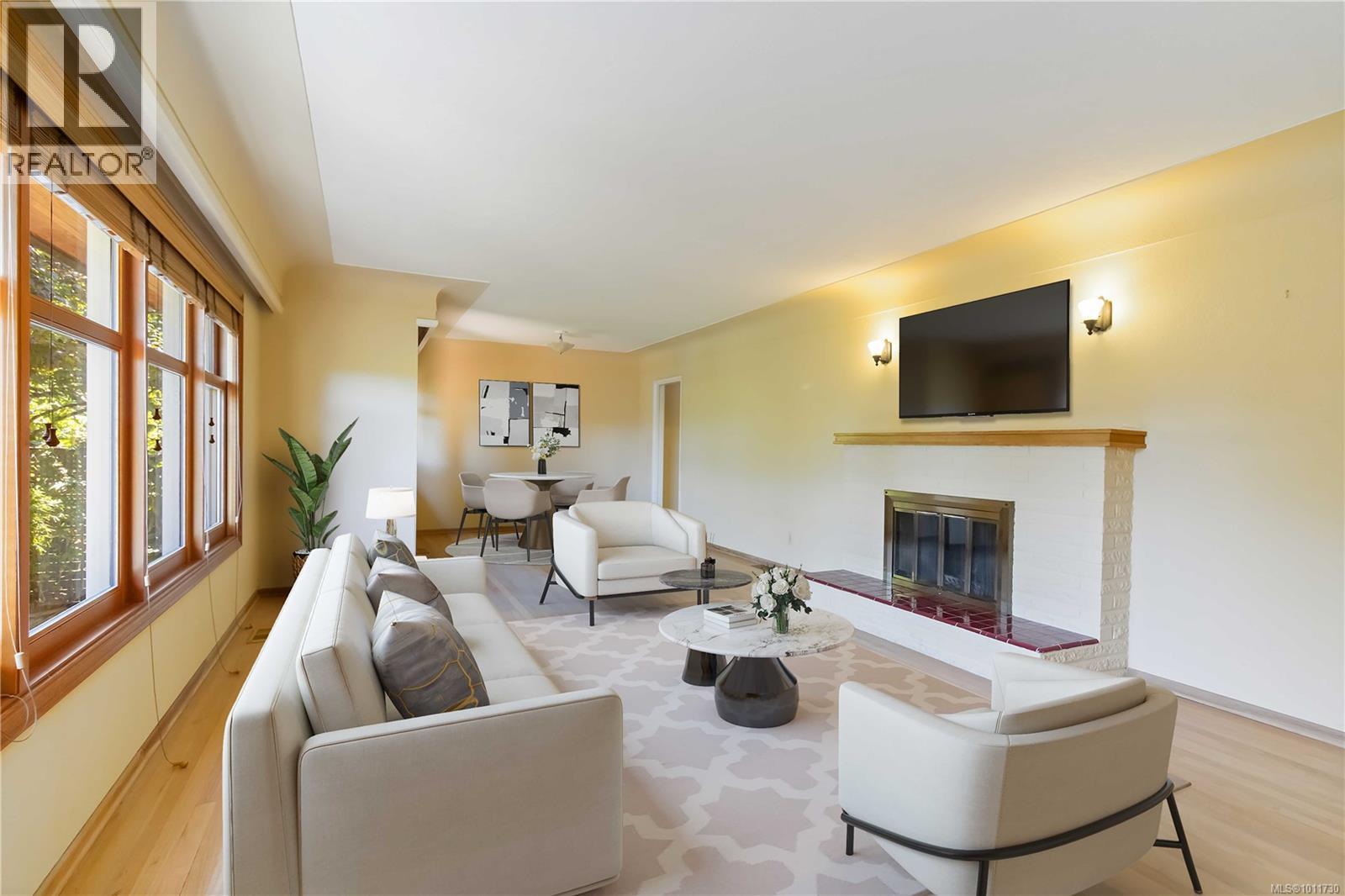  3836 Pitcombe Place, Saanich