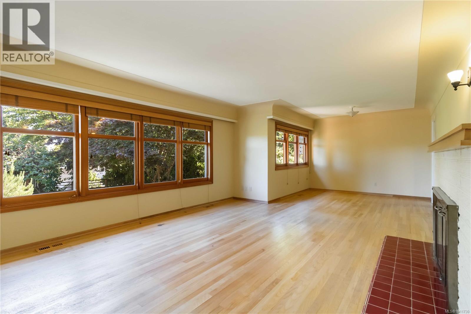  3836 Pitcombe Place, Saanich