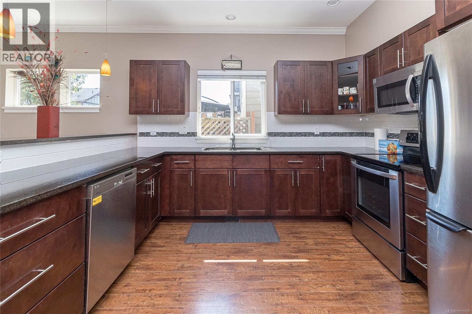 Photo 14 of 3331 Merlin Rd, Langford BC