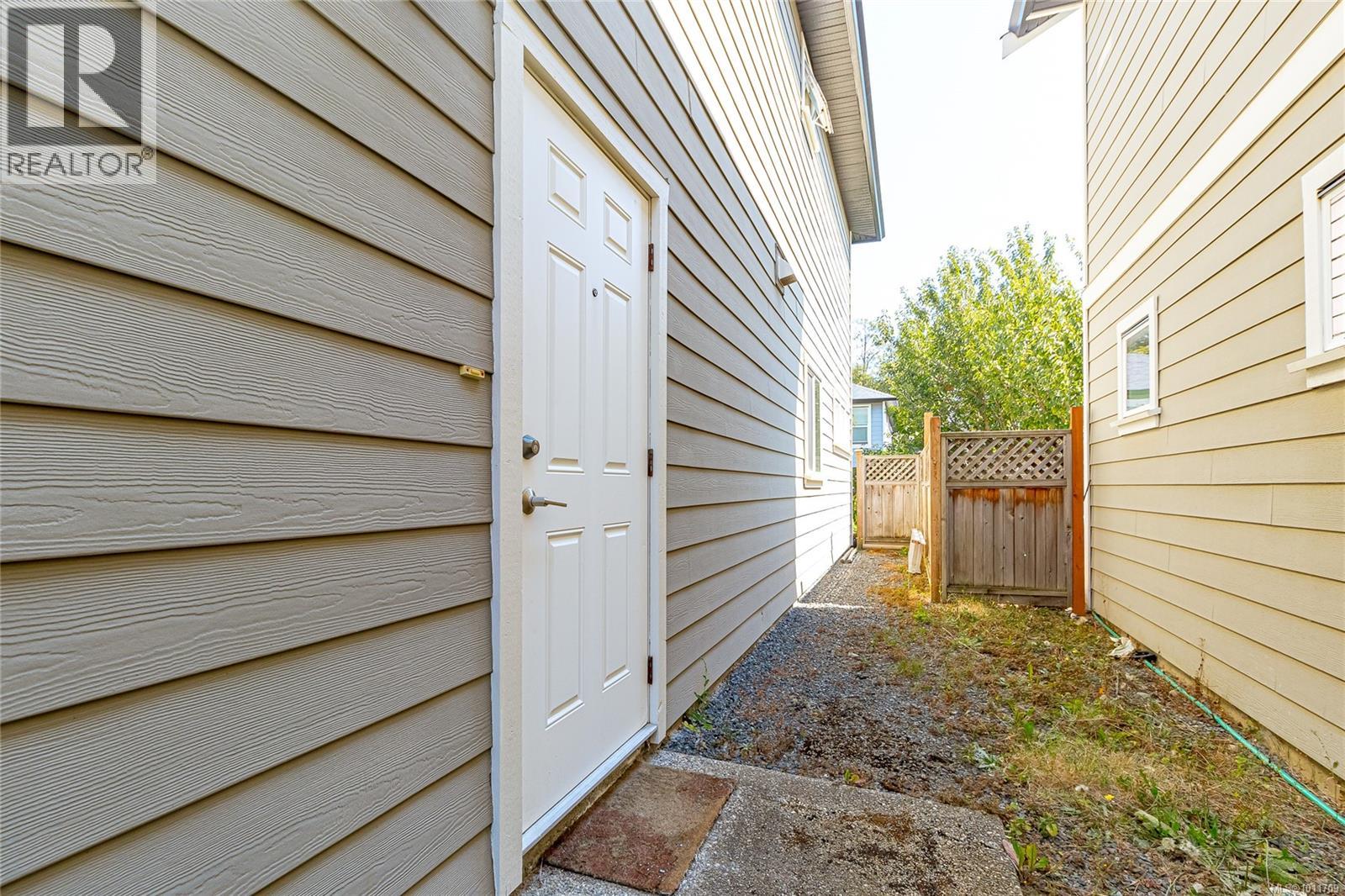 Photo 9 of 3331 Merlin Rd, Langford BC