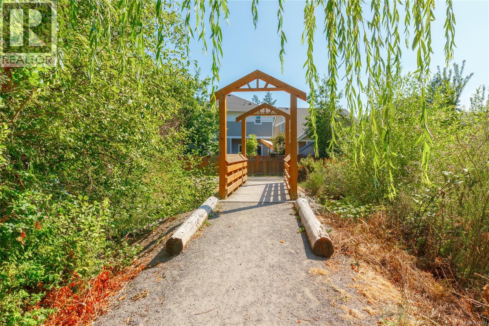 Photo 11 of 3331 Merlin Rd, Langford BC