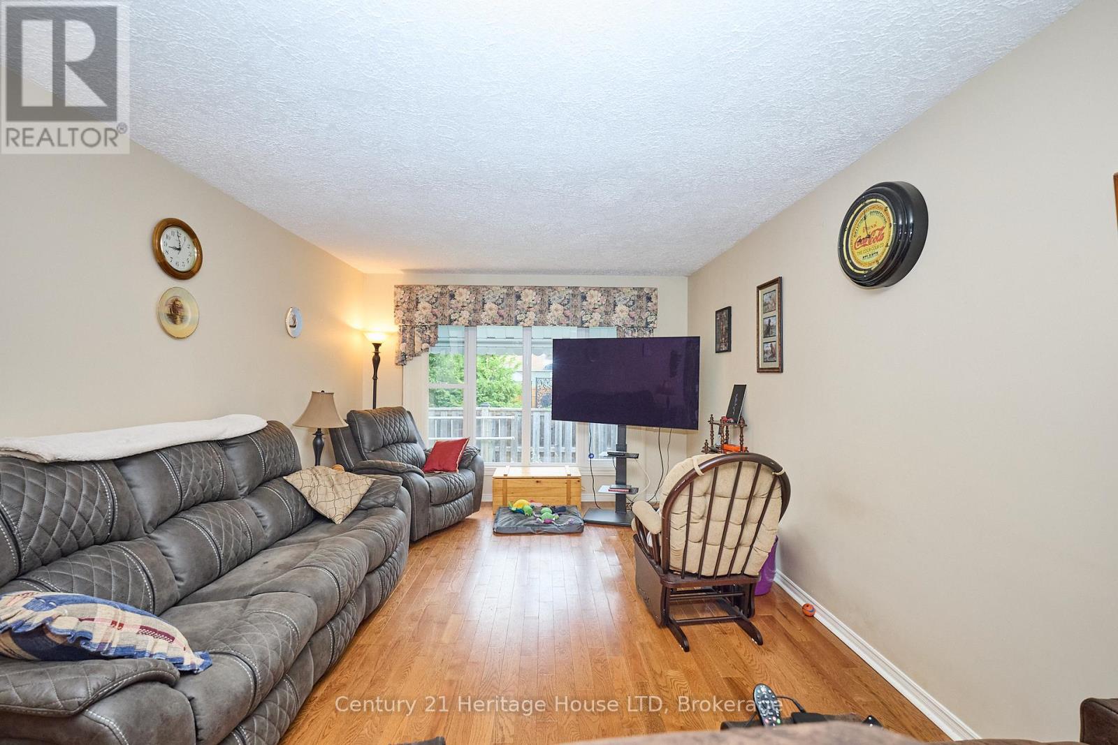 655 PARKDALE AVENUE - 11