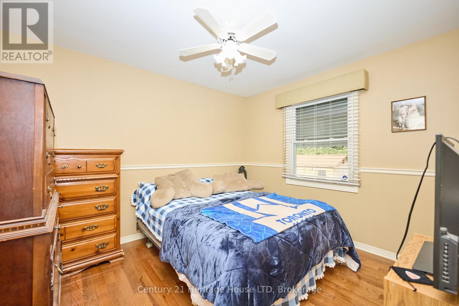 655 PARKDALE AVENUE - 18