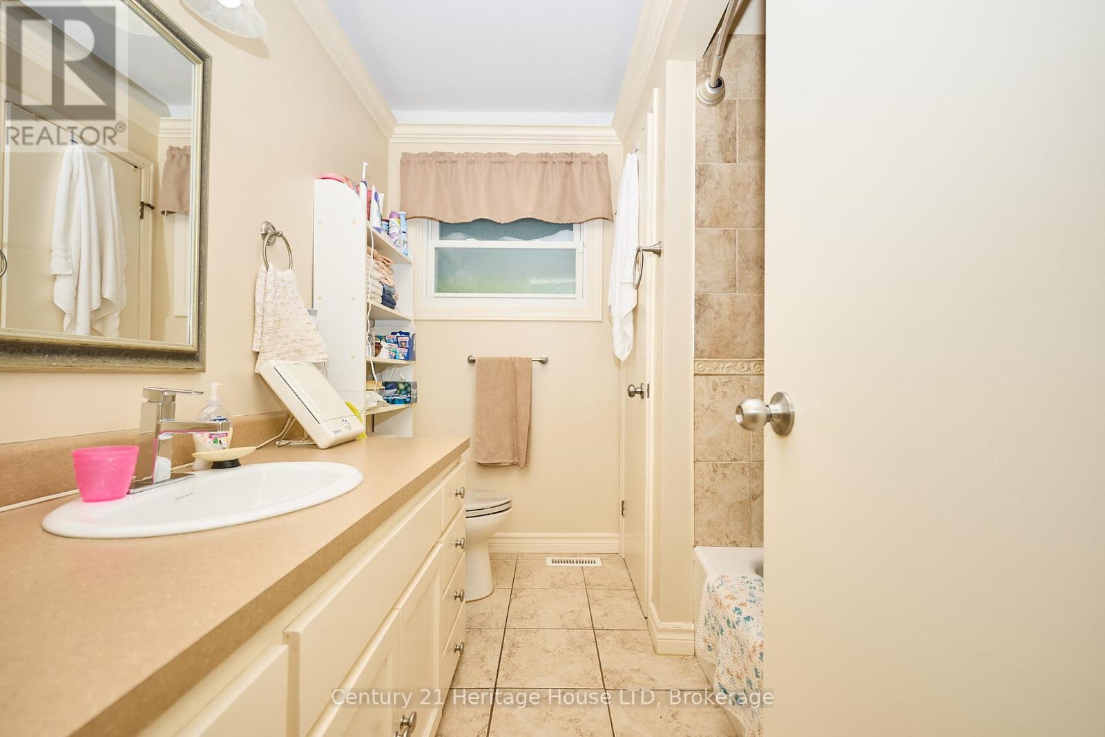 655 PARKDALE AVENUE - 20