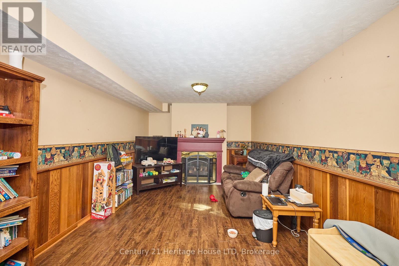 655 PARKDALE AVENUE - 26