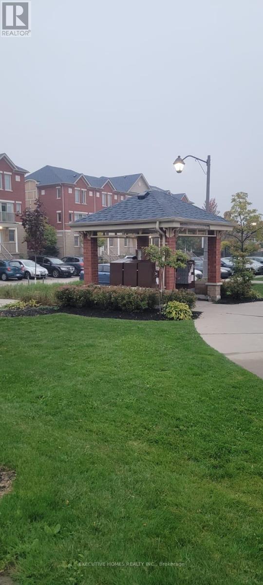 Photo 15 of 41 5050 Intrepid Drive, Mississauga ON