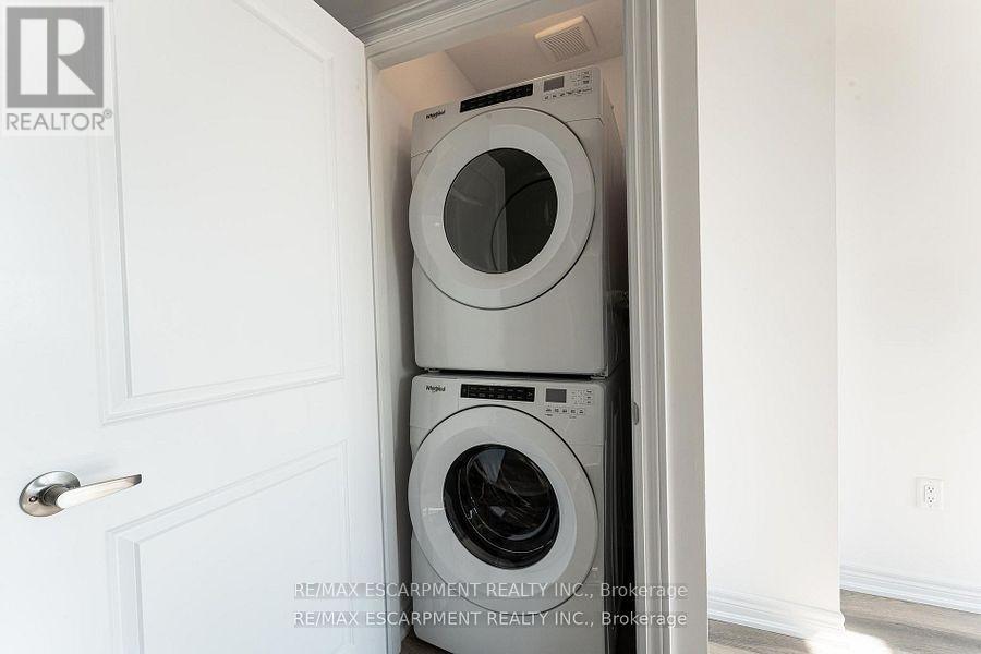 Photo 17 of 29 120 Court Drive, Brant ON
