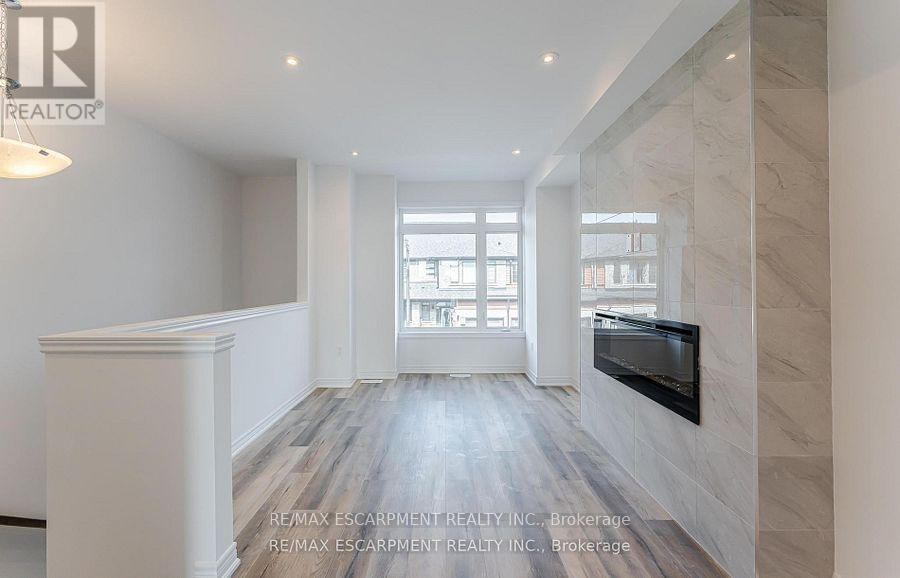 Photo 19 of 29 120 Court Drive, Brant ON