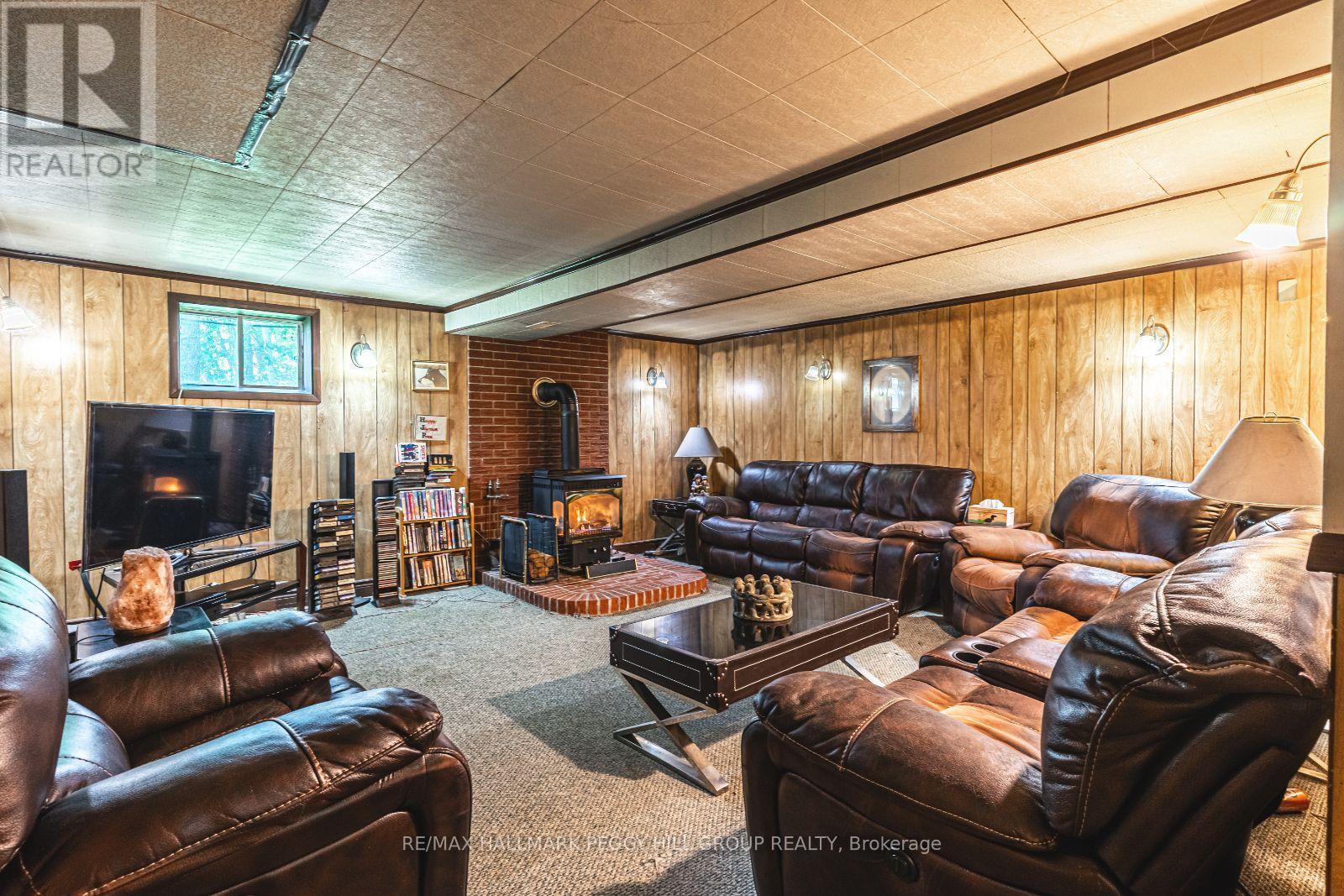 Photo 7 of 483 Spring Hill Road W, Ryerson ON