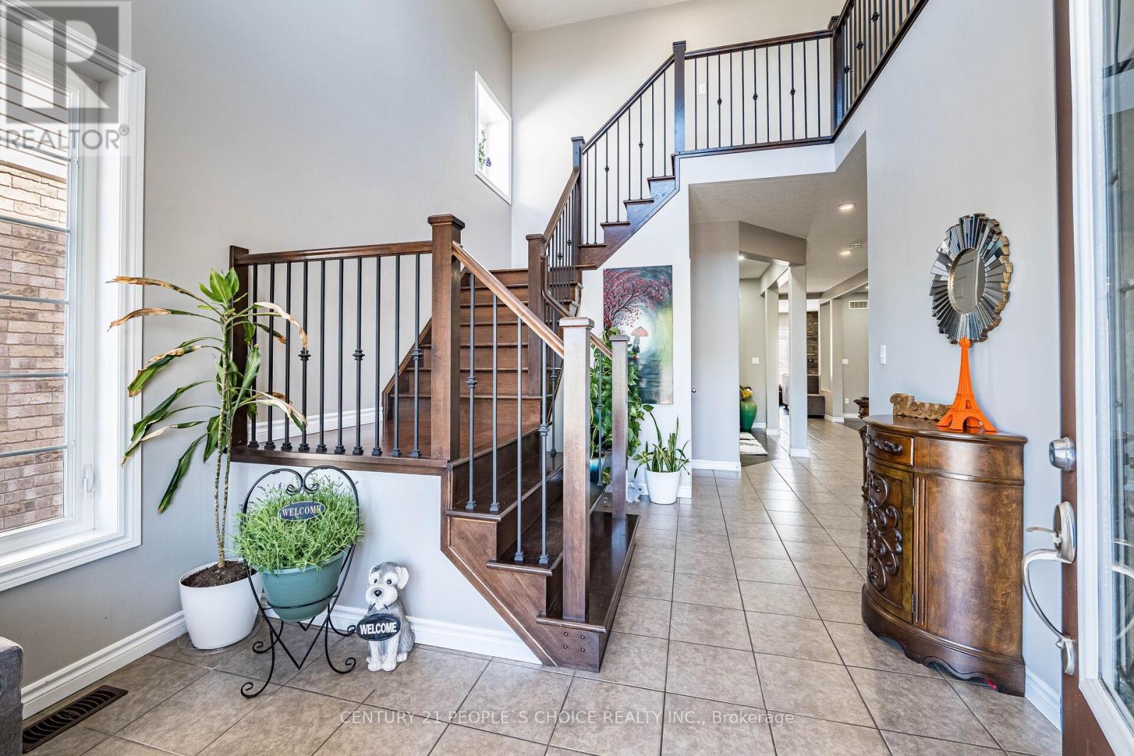 Photo 6 of 946 Pebblecreek Court N, Kitchener ON