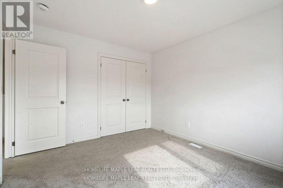 Photo 31 of 3862 Auckland Avenue, London South ON