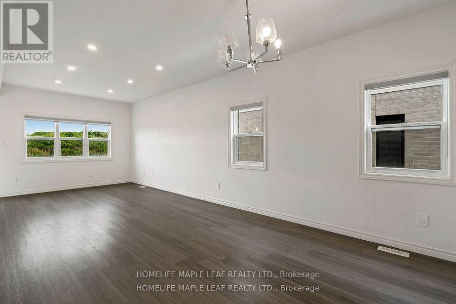 Photo 8 of 3862 Auckland Avenue, London South ON
