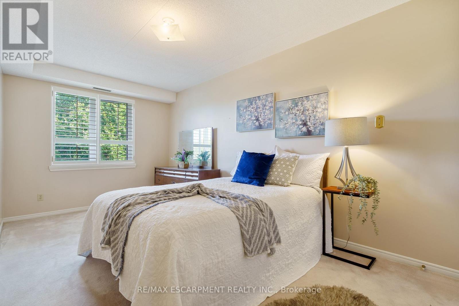Photo 21 of 213 416 Limeridge Road E, Hamilton ON