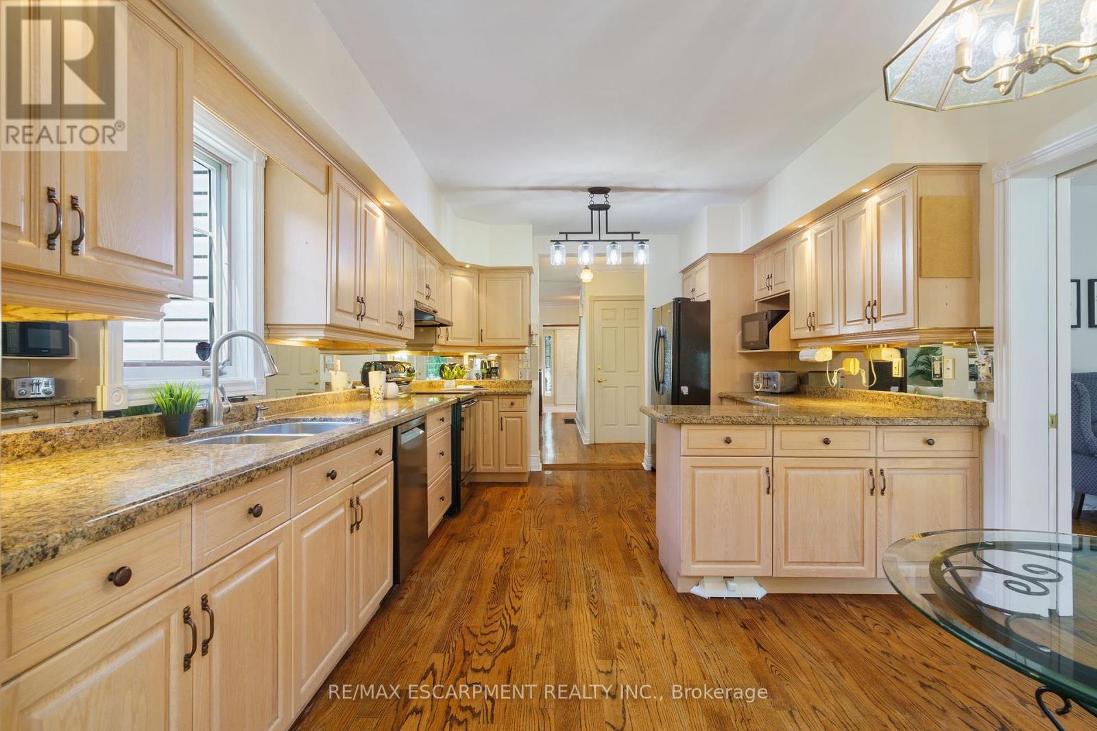 Photo 44 of 64 Academy Street, Hamilton ON