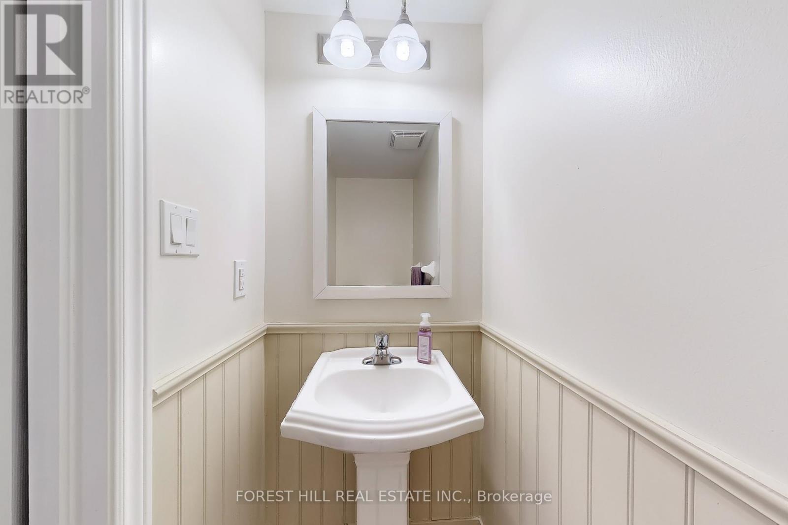 Photo 16 of 513 Davis Drive, Shelburne ON