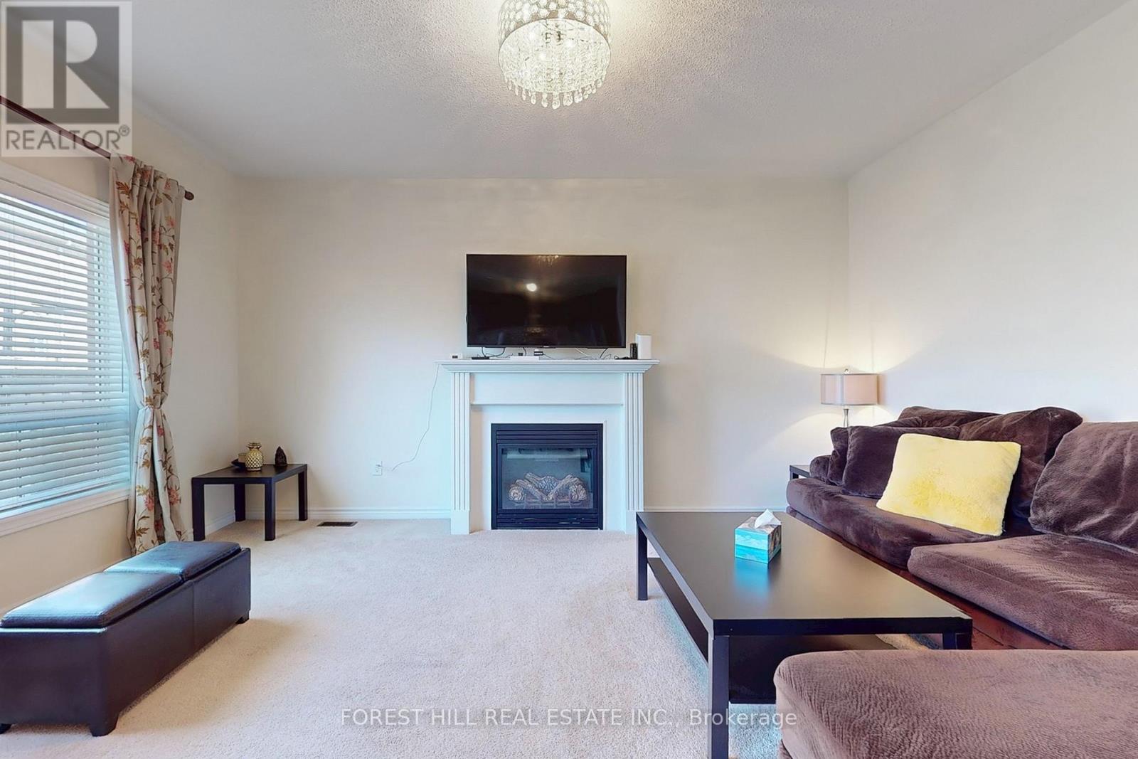 Photo 3 of 513 Davis Drive, Shelburne ON