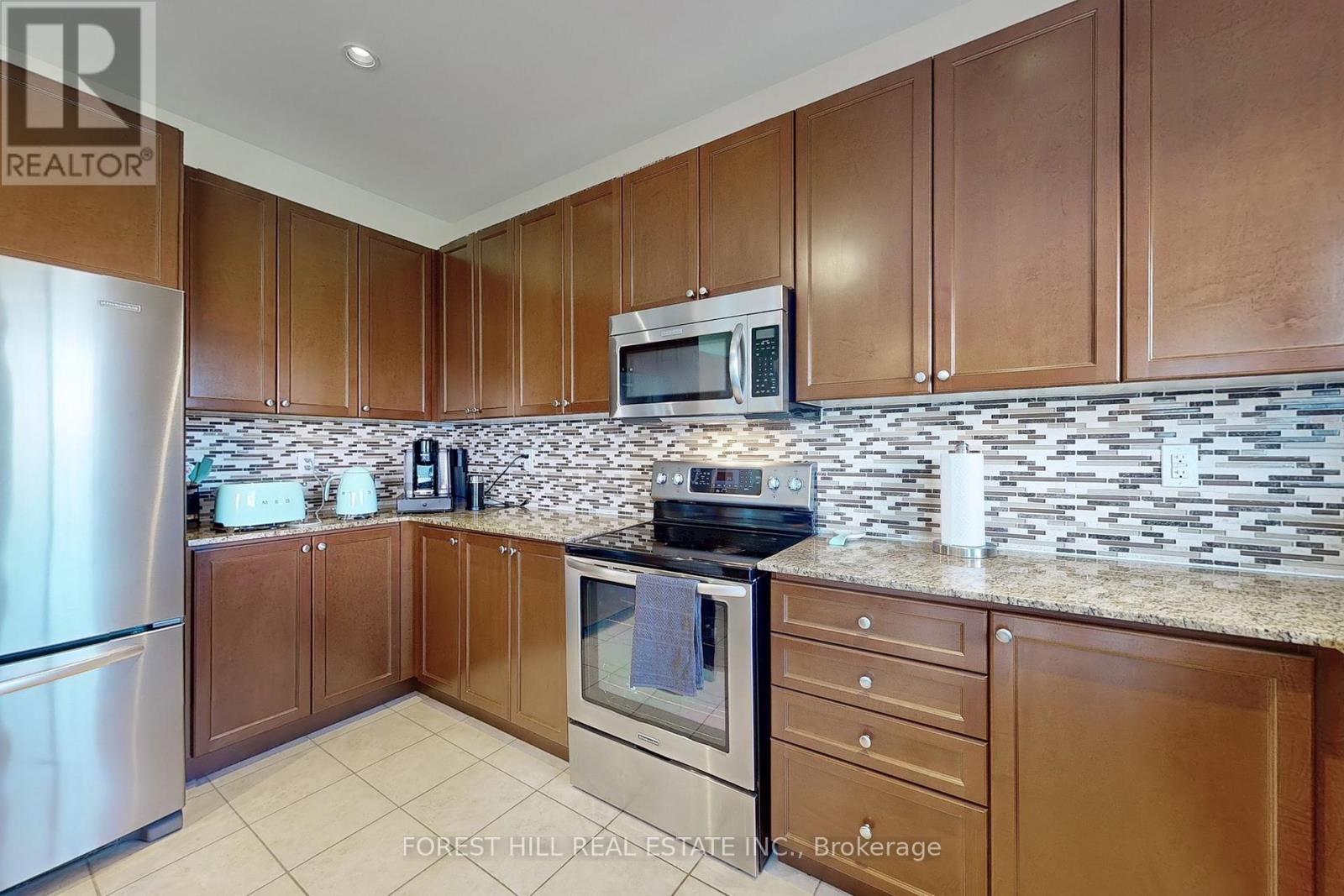 Photo 5 of 513 Davis Drive, Shelburne ON