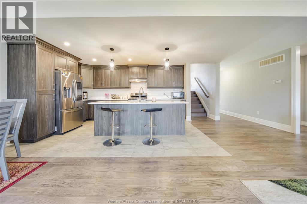 Photo 11 of 128 Reed Street, Essex ON