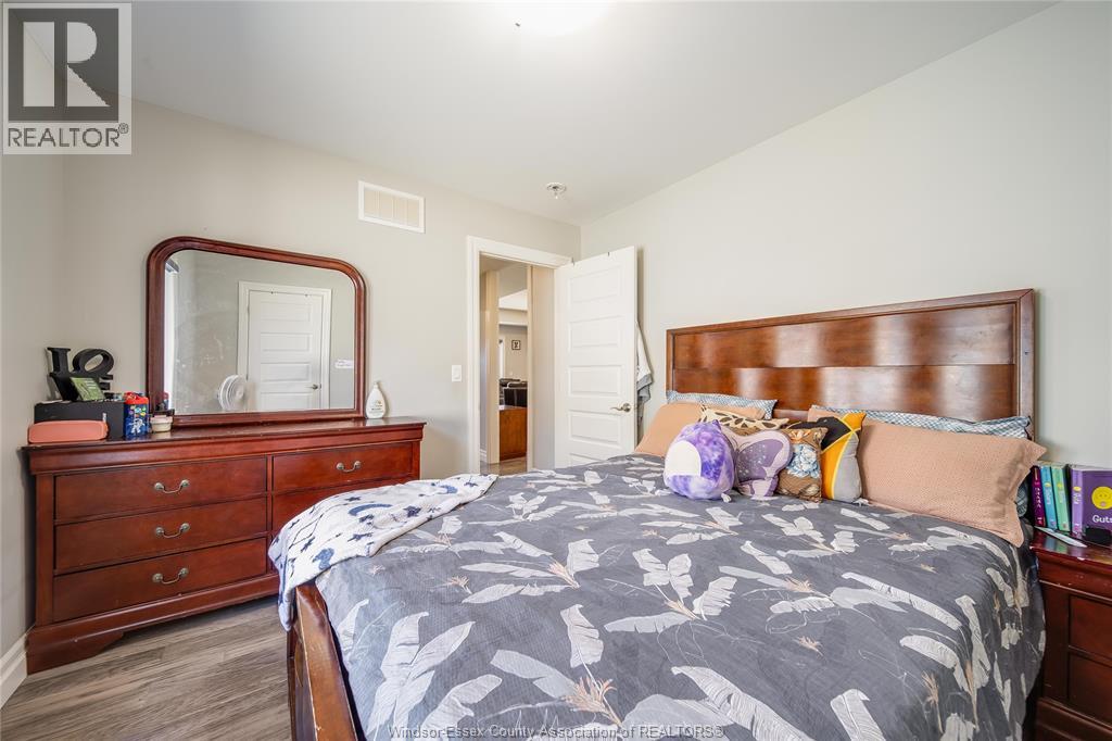 Photo 20 of 128 Reed Street, Essex ON
