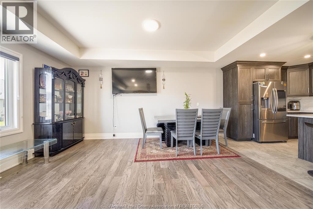 Photo 5 of 128 Reed Street, Essex ON
