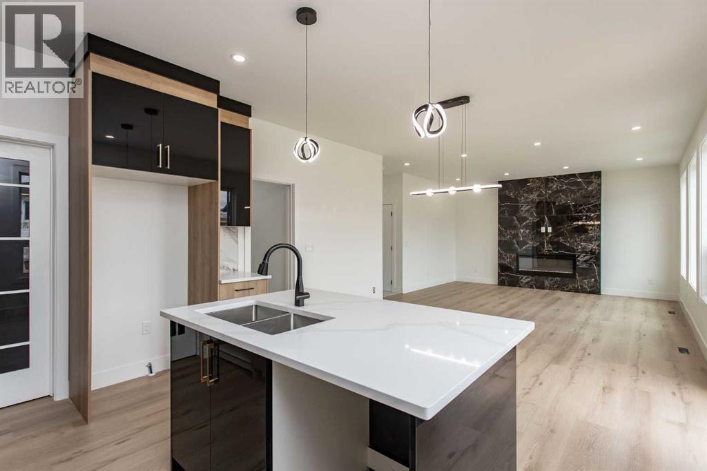 Photo 9 of 17 Thatcher Avenue, Red Deer AB