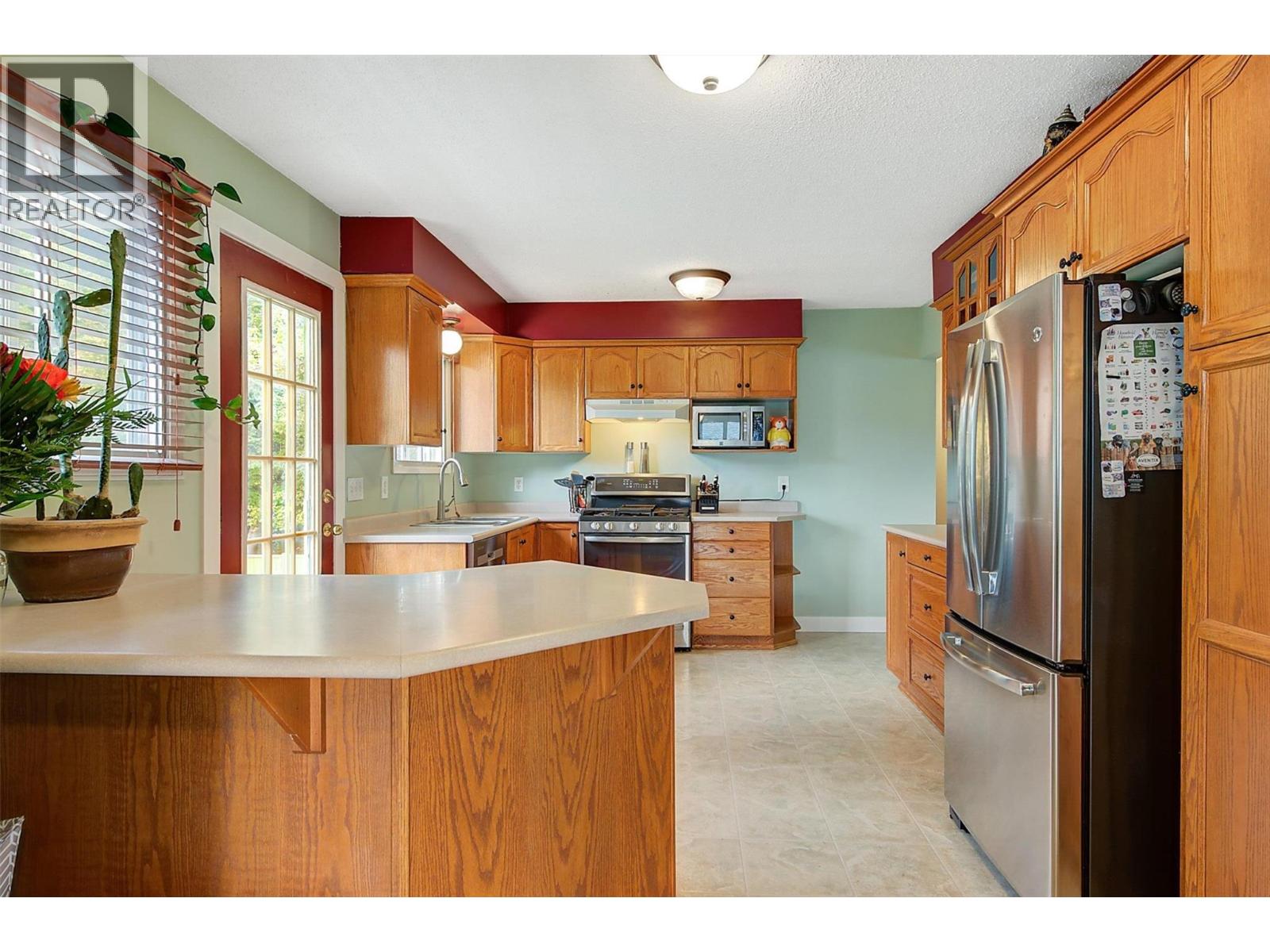 Photo 9 of 830 Matt Road, Kelowna BC