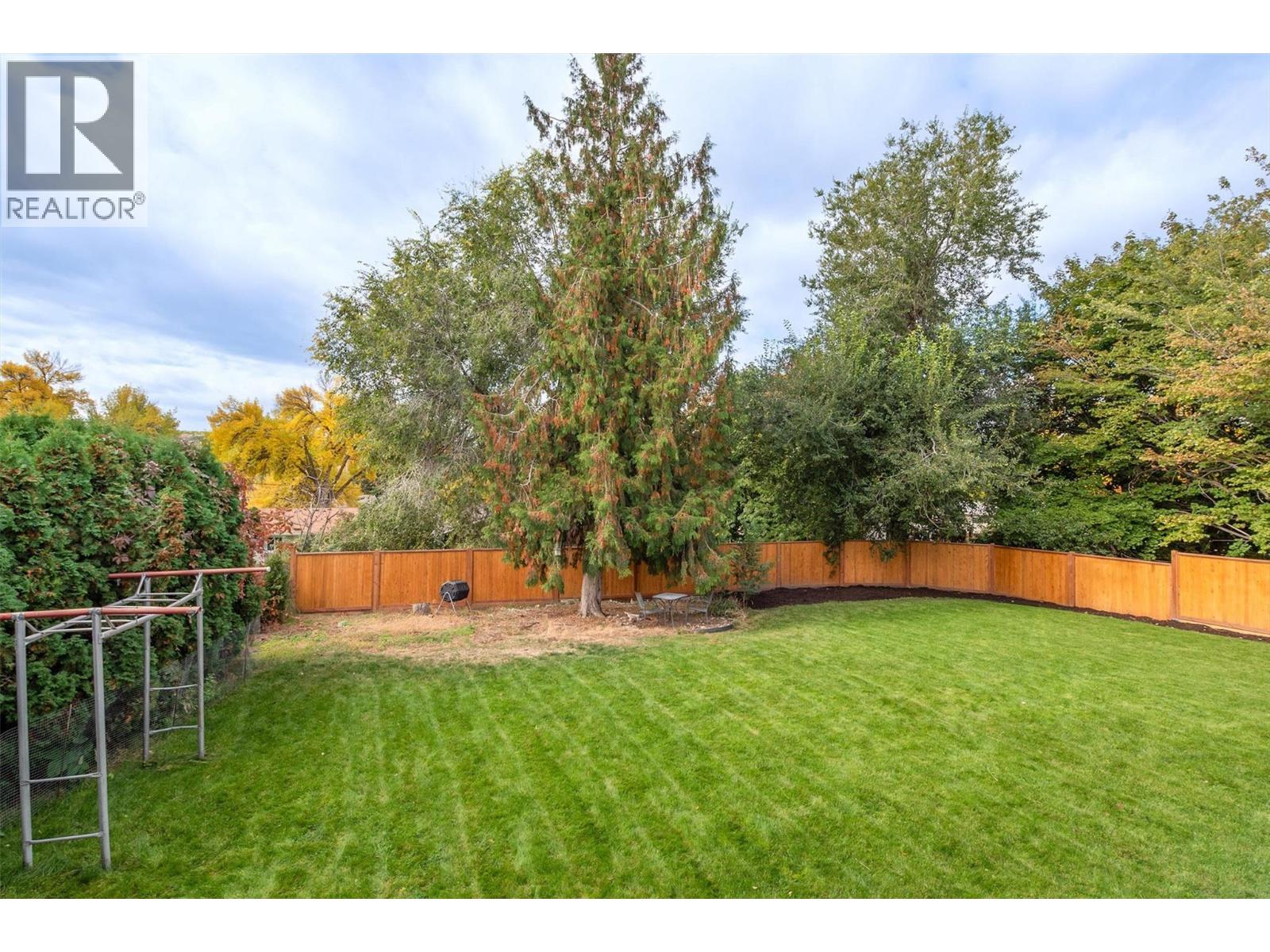 Photo 20 of 830 Matt Road, Kelowna BC