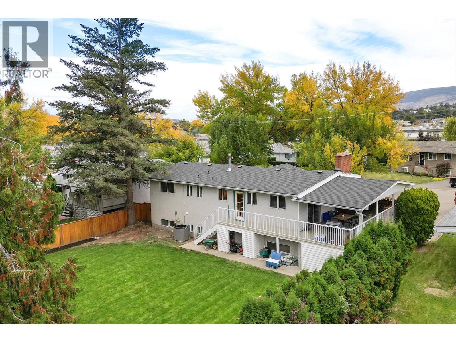 Photo 4 of 830 Matt Road, Kelowna BC