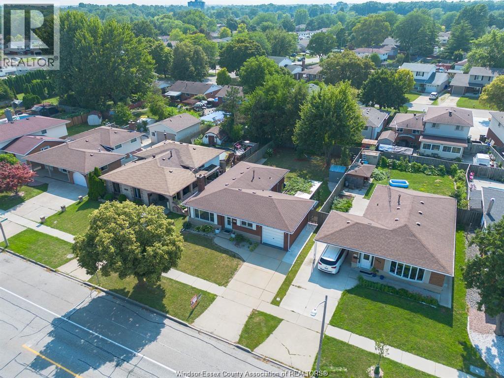 Photo 43 of 2891 Forest Glade Drive, Windsor ON