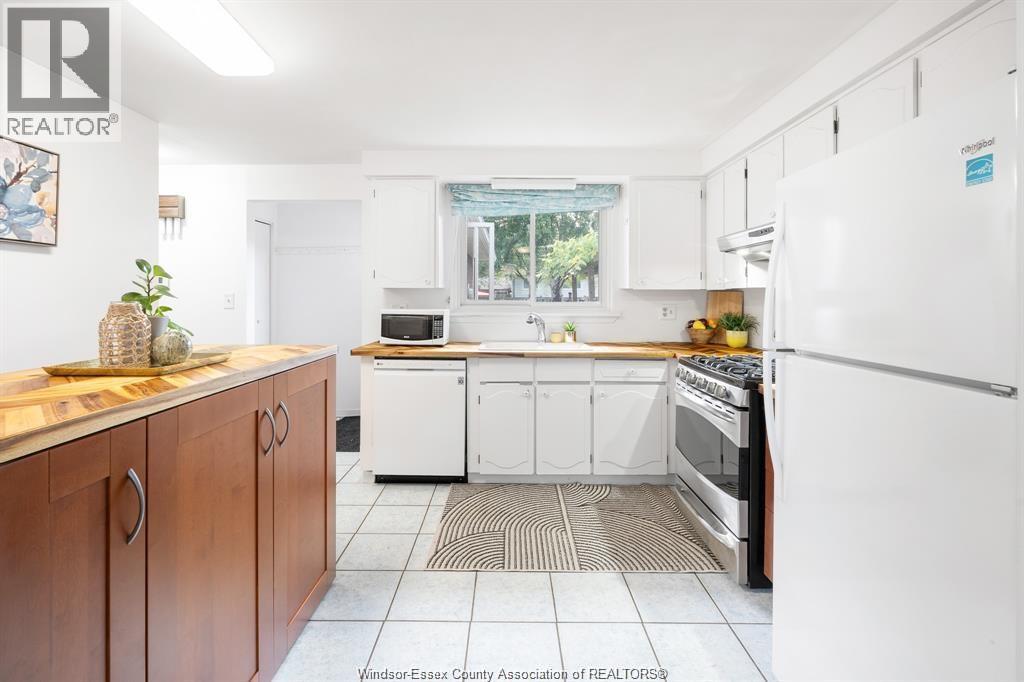 Photo 19 of 2891 Forest Glade Drive, Windsor ON