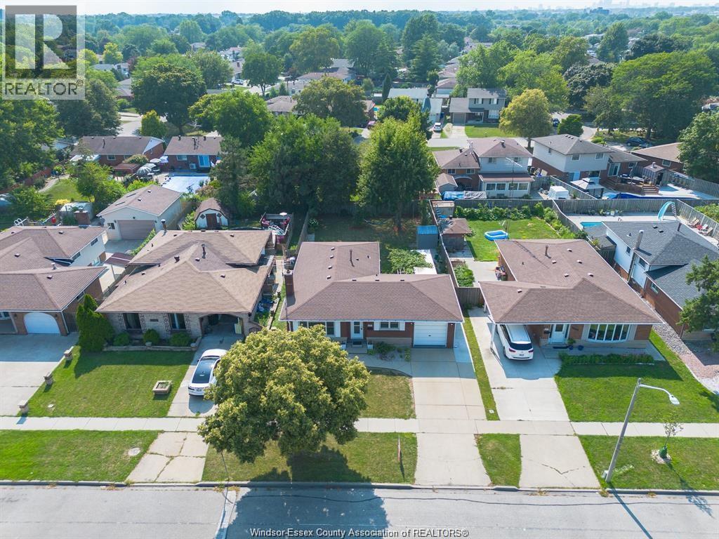 Photo 45 of 2891 Forest Glade Drive, Windsor ON