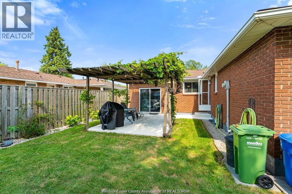 Photo 10 of 2891 Forest Glade Drive, Windsor ON
