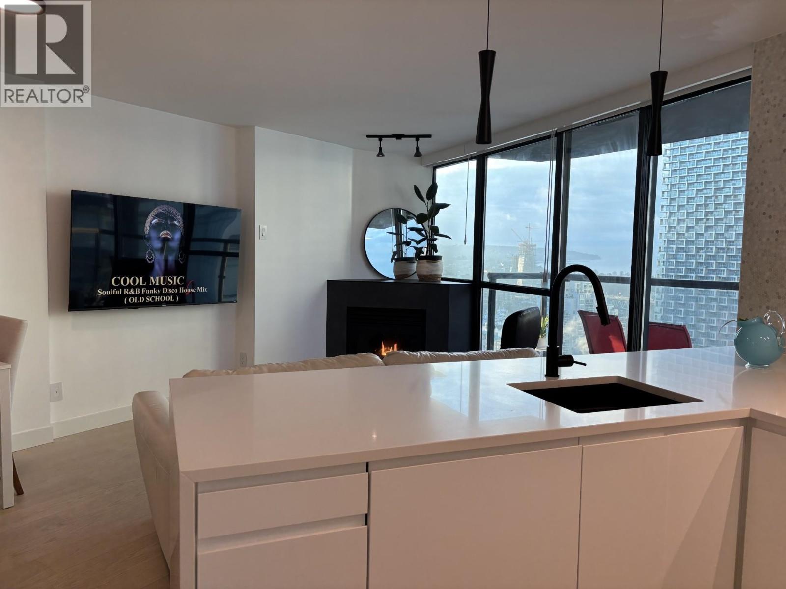 Photo 4 of 2907 501 Pacific Street, Vancouver BC