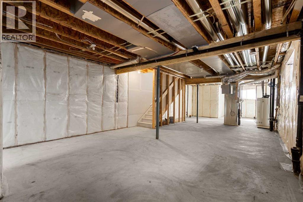 Photo 2 of 1117 Bayview Gardens Sw, Airdrie AB